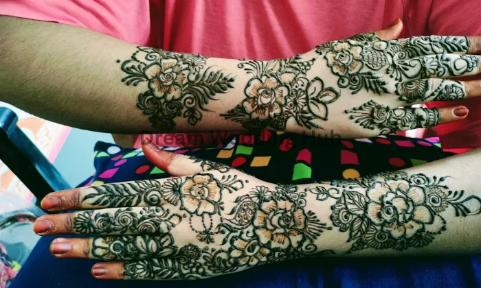 Aroosh Mehndi Artist Warangal